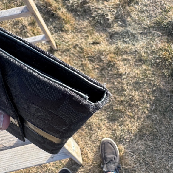 Coach Wallet well loved - Picture 2 of 5